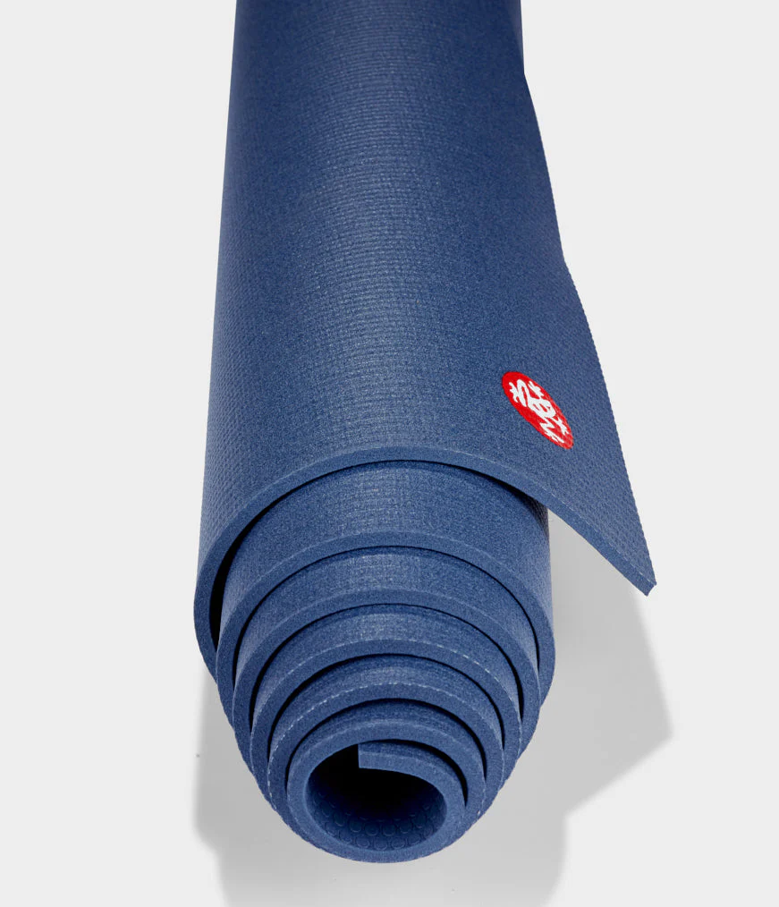 Manduka PRO™ Yoga Mat 6mm - Image 38